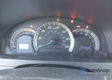 2014 Toyota Camry Se z USA, uszkodzony, nr VIN 4T1BF1FK2EU402927